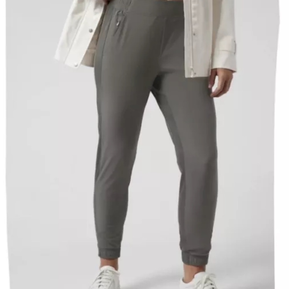 Athleta Brooklyn Jogger Size 26 Mountain Olive featherweight stretch Mid-rise